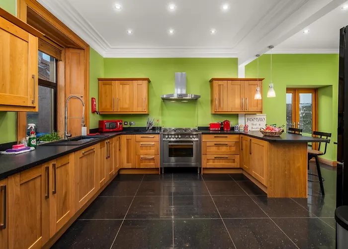 Fontain House: 4 Bedroom Victorian Villa